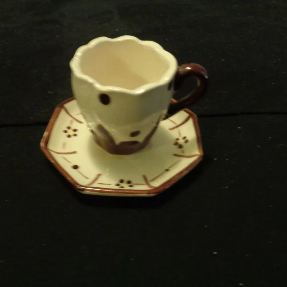VINTAGE FAIRYCORE SM POTTERY TEACUP & SAUCER BROWN CREAM